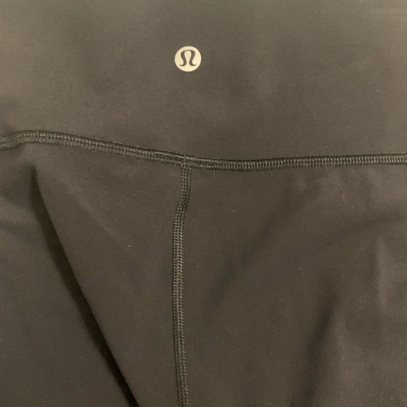 Black lululemon Wunder Under size 4 - Picture 6 of 7